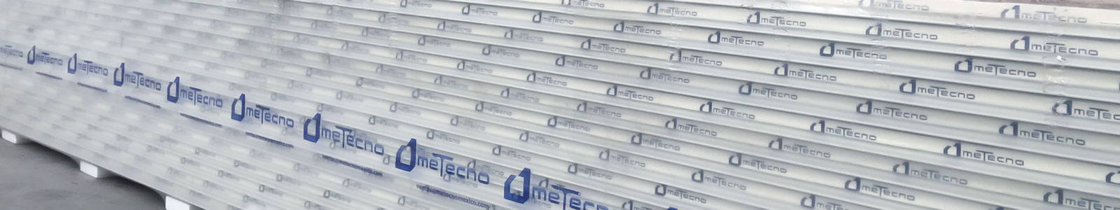 panel de acero para construcción marca metecno
